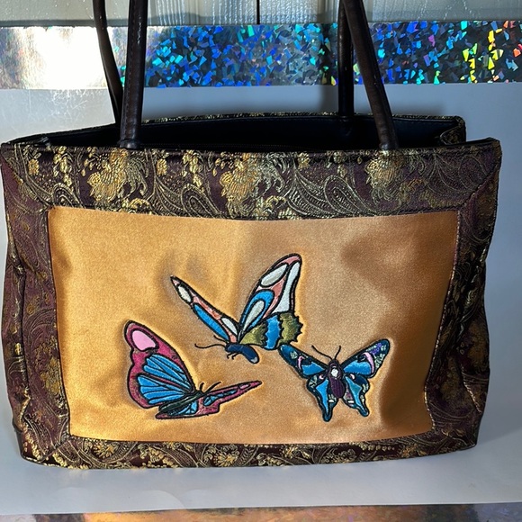 Gold and Brown Artistic Shoulder Bag with Butterfly Design - Picture 4 of 16